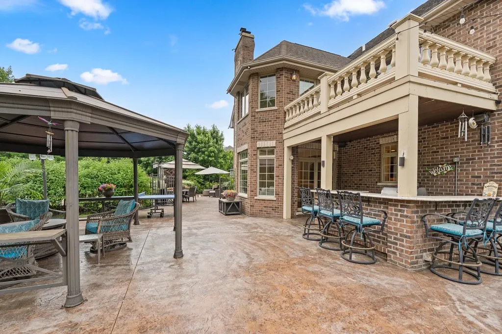 17949 South Crystal Lake Drive Mokena IL 60448
