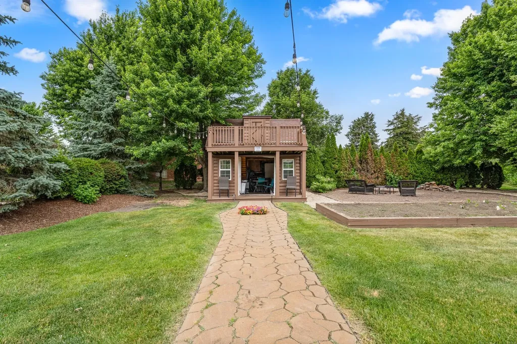 17949 South Crystal Lake Drive Mokena IL 60448