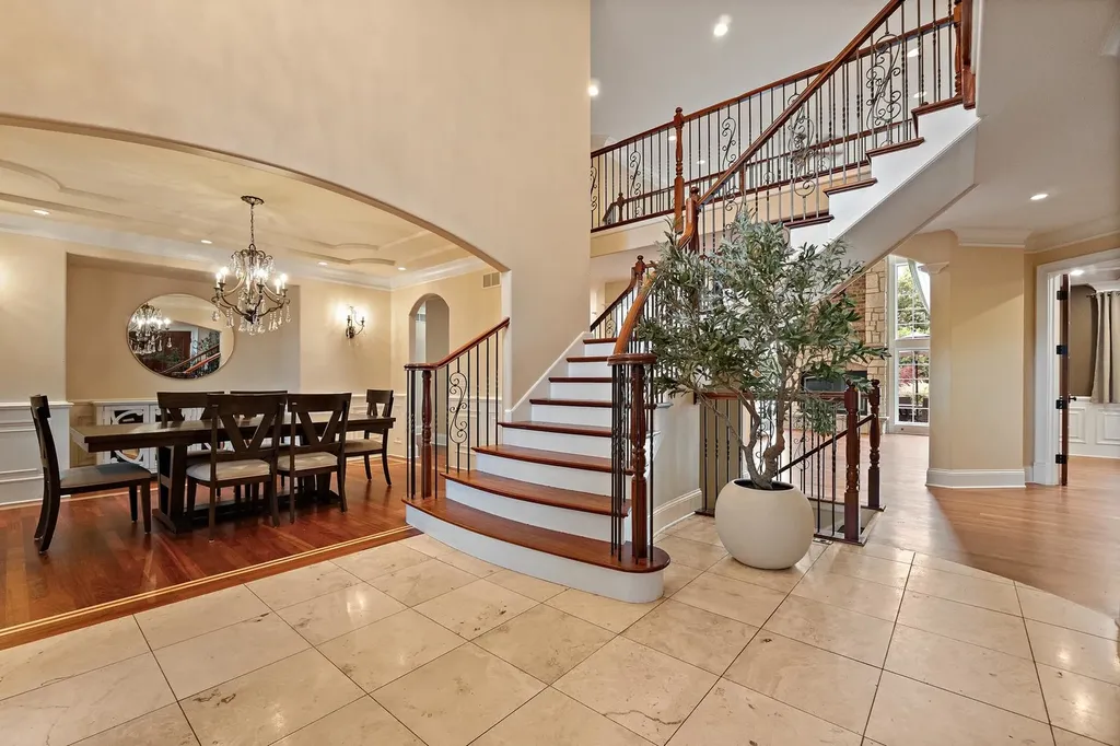17949 South Crystal Lake Drive Mokena IL 60448