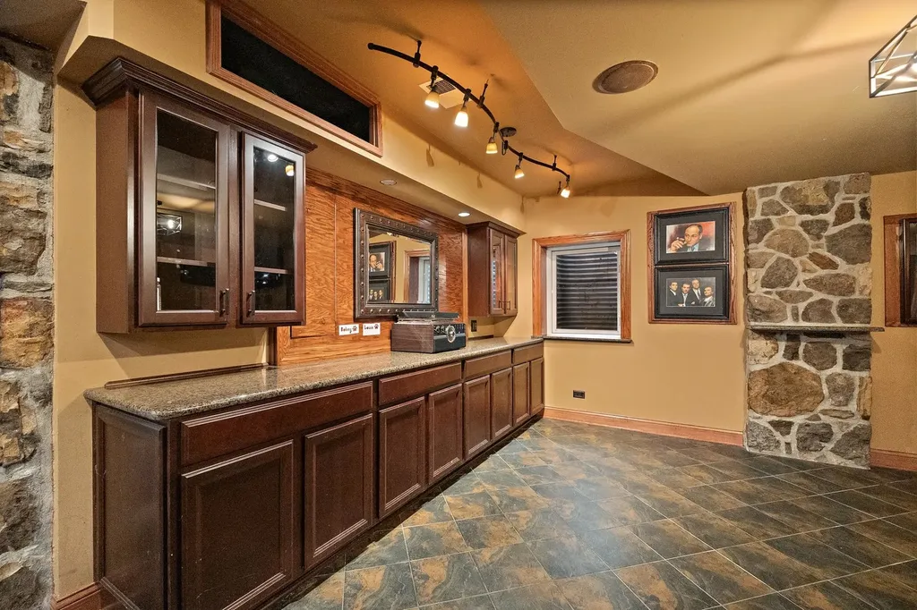 17949 South Crystal Lake Drive Mokena IL 60448