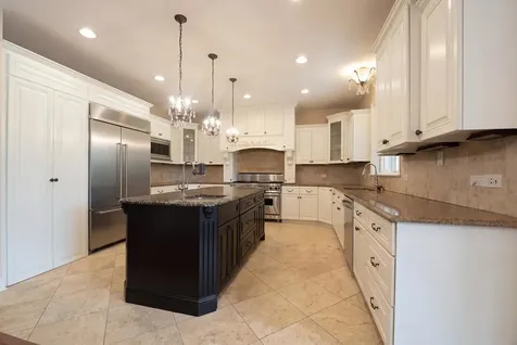 17949 South Crystal Lake Drive Mokena IL 60448
