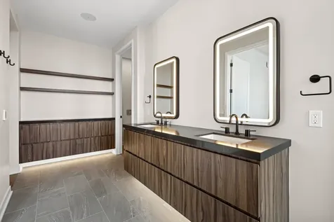 1114 West Carroll Avenue Chicago IL 60607