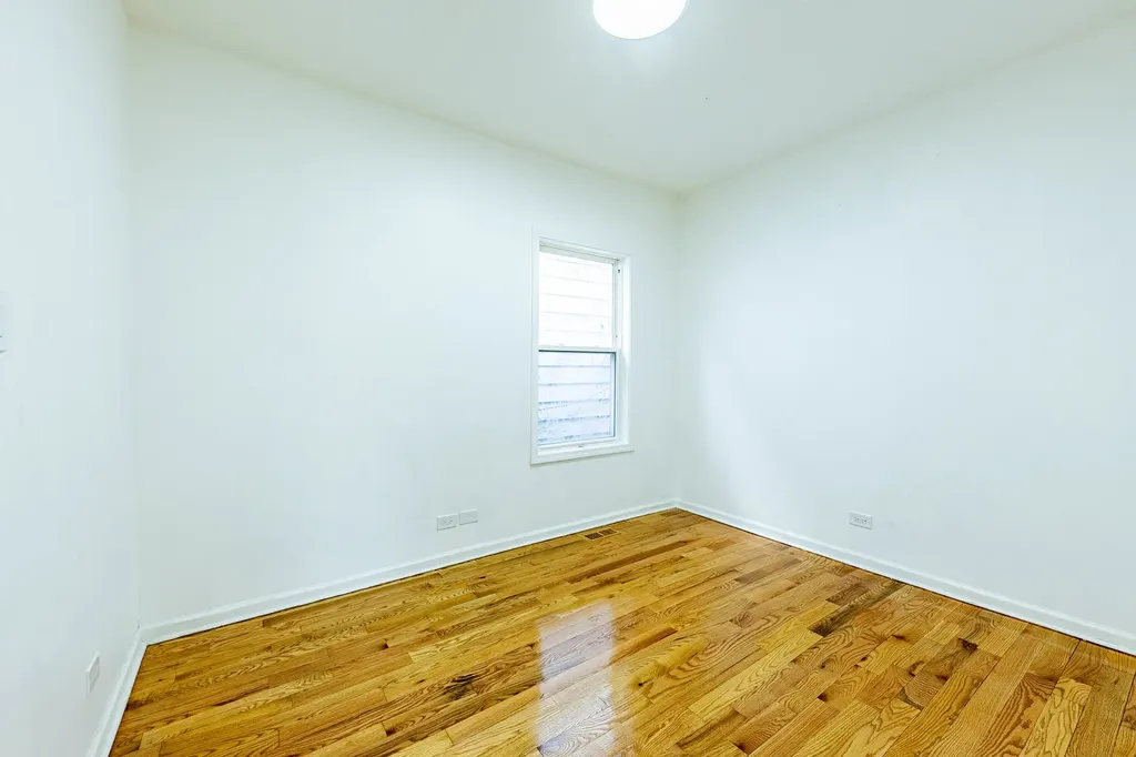 7601 South Rhodes Avenue Chicago IL 60619