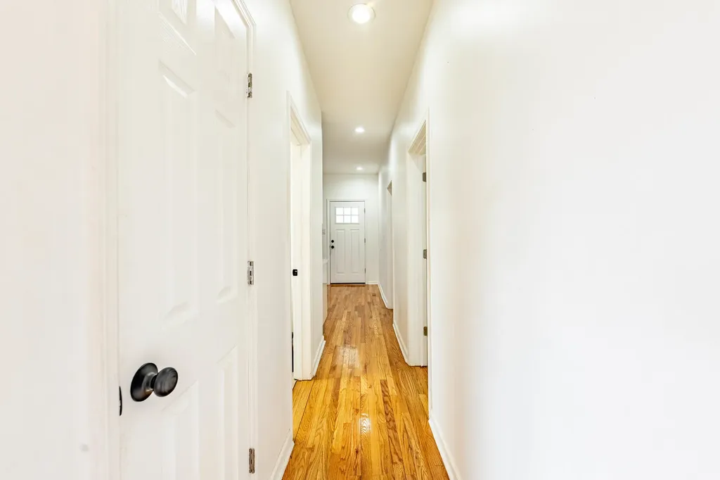 7601 South Rhodes Avenue Chicago IL 60619