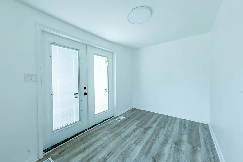 7601 South Rhodes Avenue Chicago IL 60619