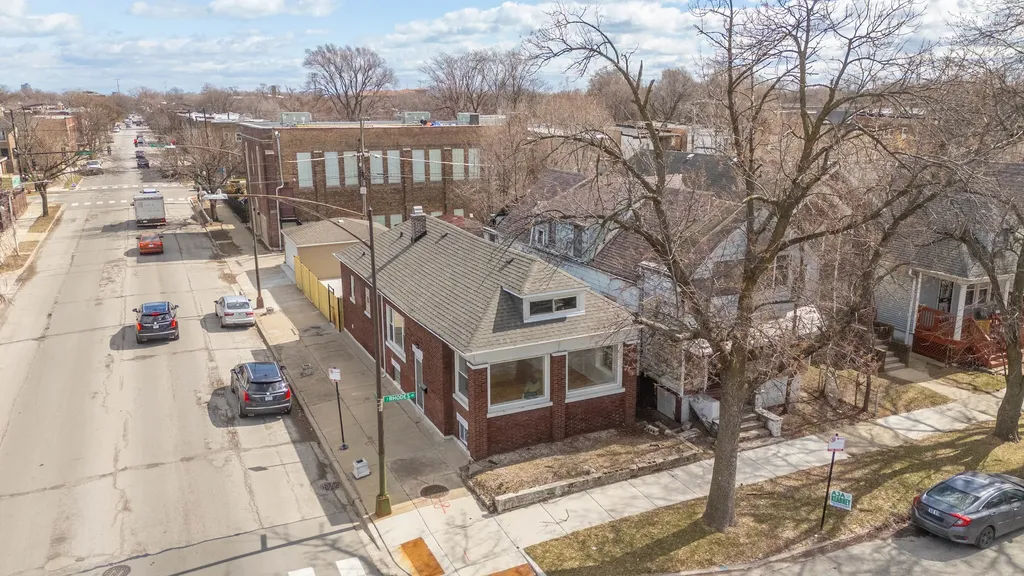 7601 South Rhodes Avenue Chicago IL 60619