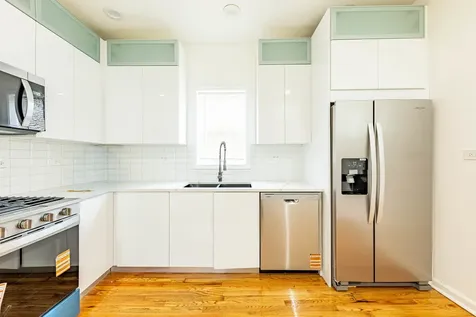 7601 South Rhodes Avenue Chicago IL 60619