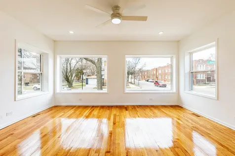7601 South Rhodes Avenue Chicago IL 60619