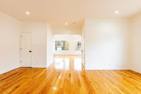 7601 South Rhodes Avenue Chicago IL 60619