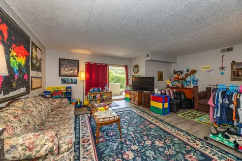 433 Cavalier Court West Dundee IL 60118