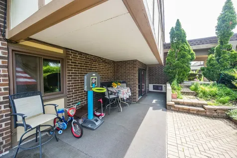 433 Cavalier Court West Dundee IL 60118