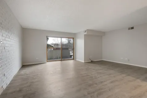 433 Cavalier Court West Dundee IL 60118