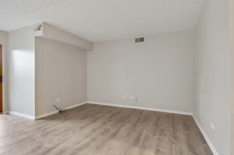 433 Cavalier Court West Dundee IL 60118