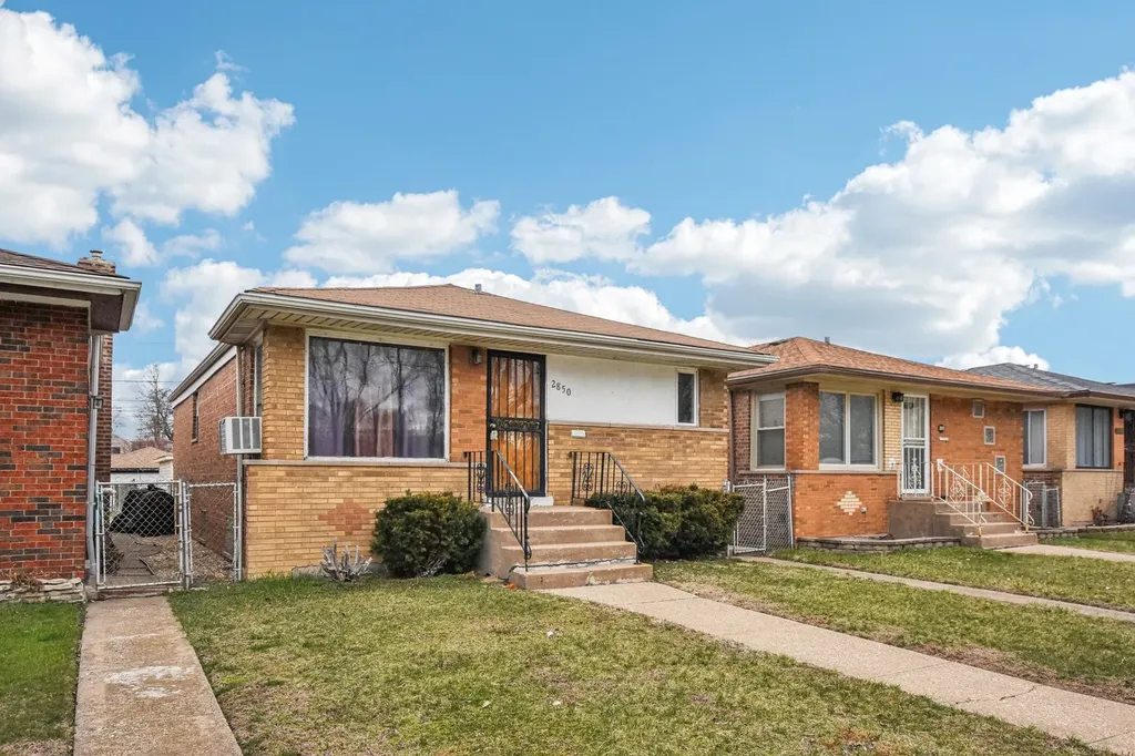 2850 East 94th Street Chicago IL 60617