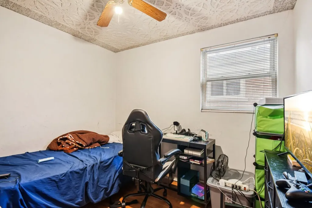 2850 East 94th Street Chicago IL 60617