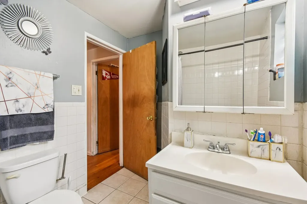 2850 East 94th Street Chicago IL 60617