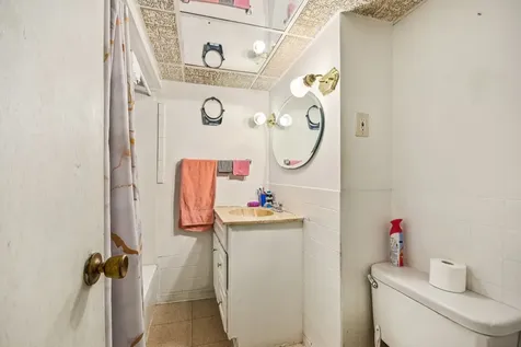2850 East 94th Street Chicago IL 60617