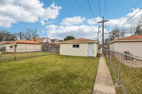 2850 East 94th Street Chicago IL 60617