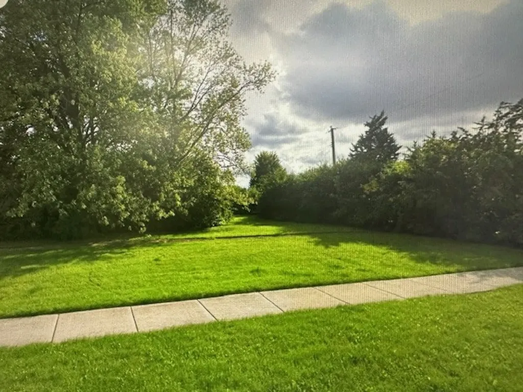 429 West Army Trail Road Addison IL 60101