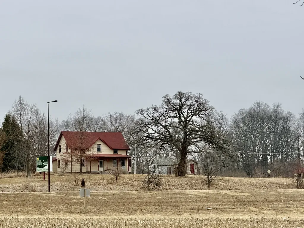534 Il Route 2 Dixon IL 61021