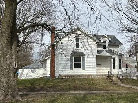 359 West Orleans Street Paxton IL 60957