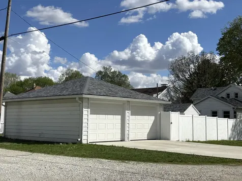 359 West Orleans Street Paxton IL 60957