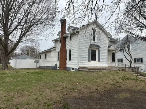 359 West Orleans Street Paxton IL 60957