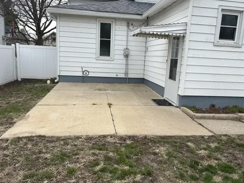 359 West Orleans Street Paxton IL 60957