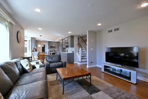 575 Montego Drive Elk Grove Village IL 60007
