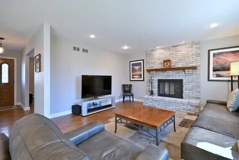 575 Montego Drive Elk Grove Village IL 60007