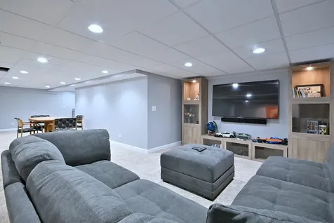 575 Montego Drive Elk Grove Village IL 60007