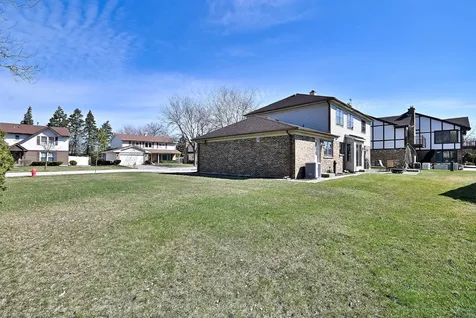 575 Montego Drive Elk Grove Village IL 60007