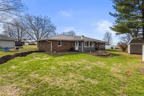 5 Truman Court Philo IL 61864