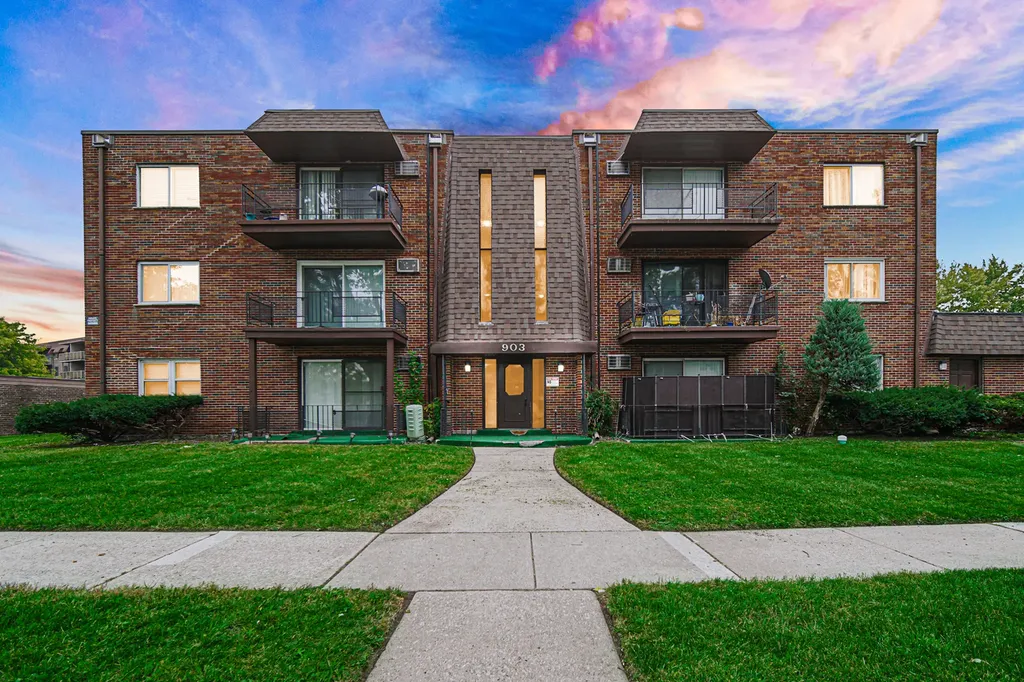 903 Elder Road Homewood IL 60430