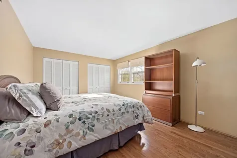 4821 Wallbank Avenue Downers Grove IL 60515