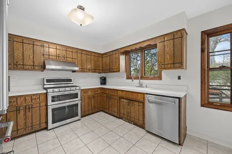 4821 Wallbank Avenue Downers Grove IL 60515