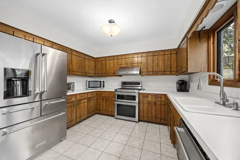 4821 Wallbank Avenue Downers Grove IL 60515