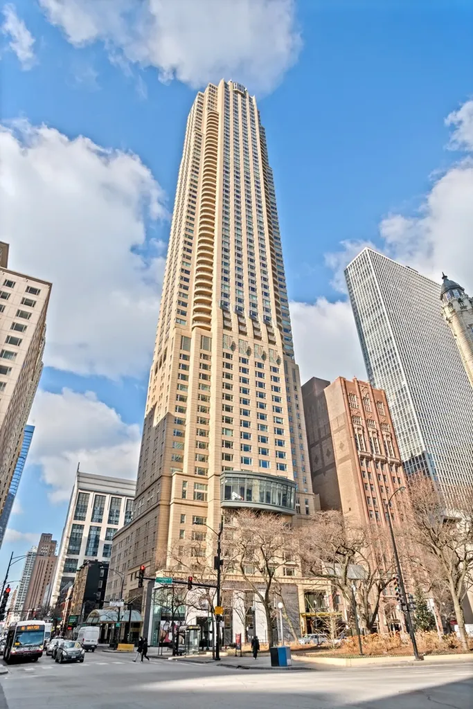 800 North Michigan Avenue Chicago IL 60611