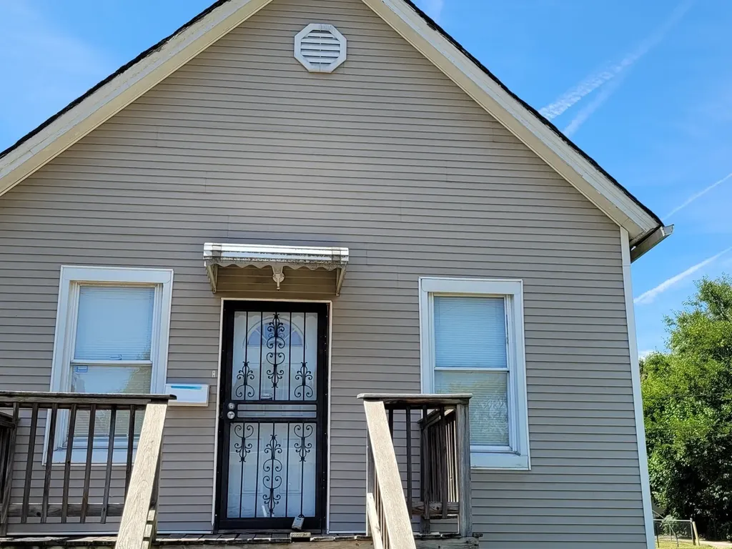 11720 South Wentworth Avenue Chicago IL 60628