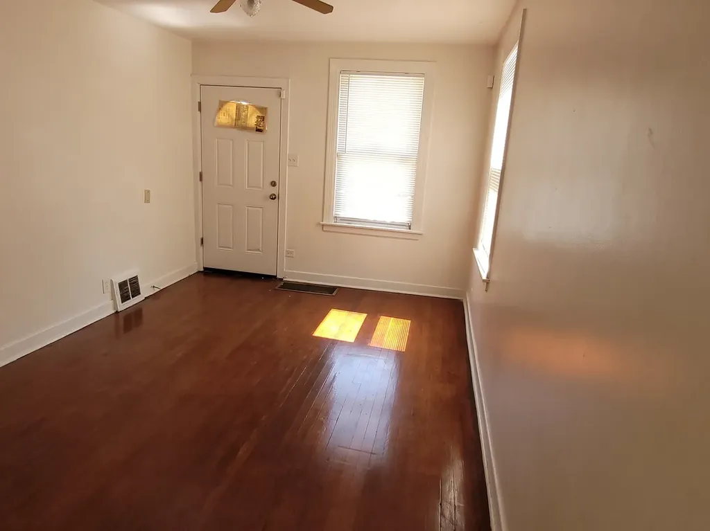11720 South Wentworth Avenue Chicago IL 60628