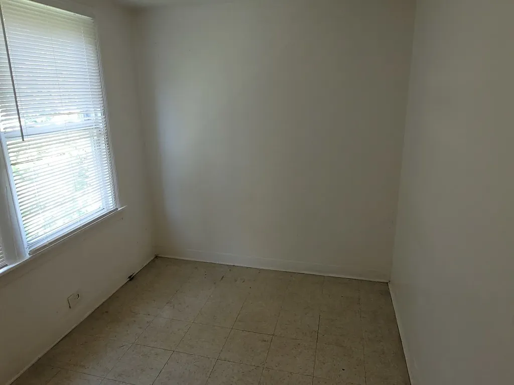 11720 South Wentworth Avenue Chicago IL 60628