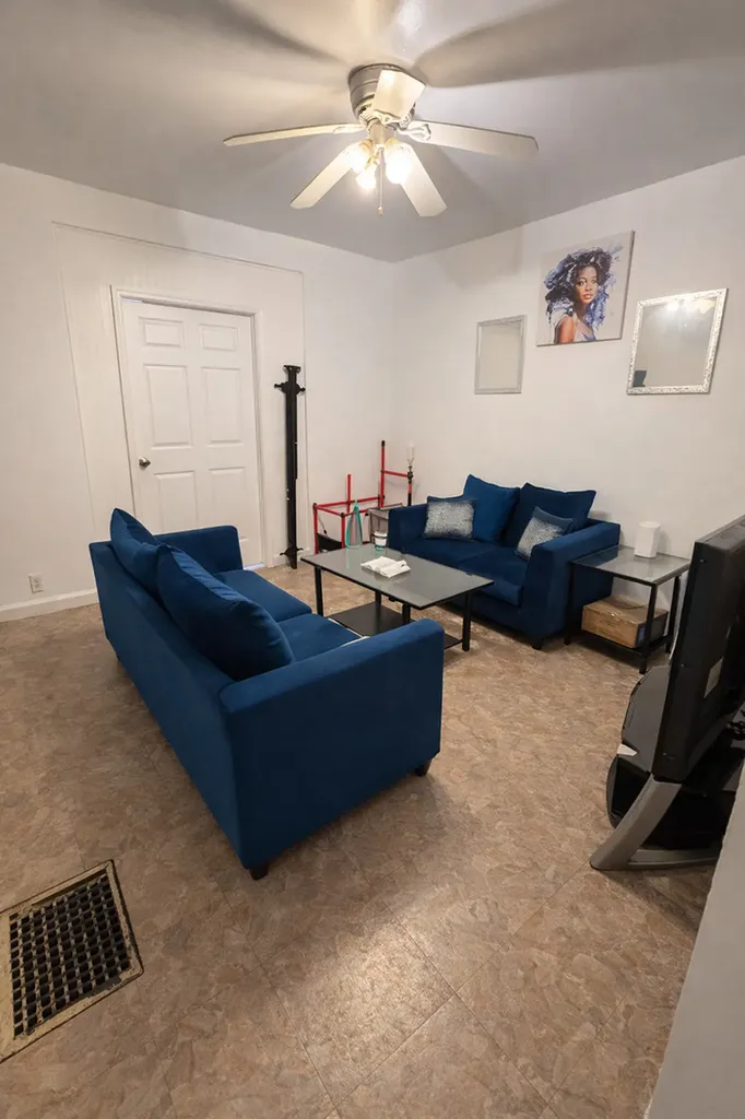 6812 South Wolcott Avenue Chicago IL 60636