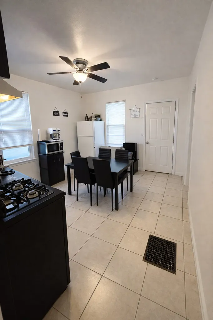 6812 South Wolcott Avenue Chicago IL 60636