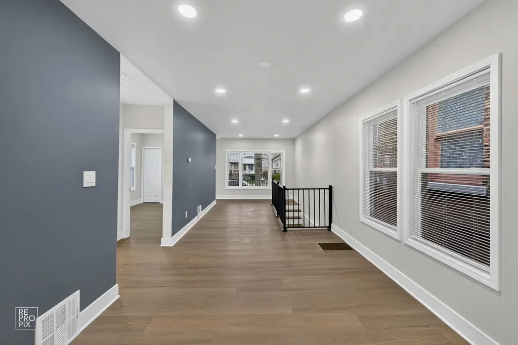 8420 South Carpenter Street Chicago IL 60620