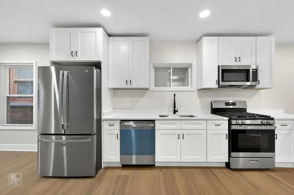 8420 South Carpenter Street Chicago IL 60620