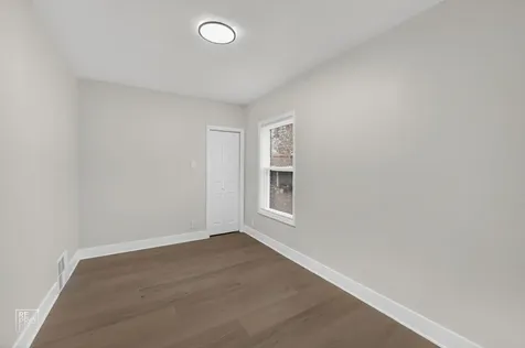 8420 South Carpenter Street Chicago IL 60620