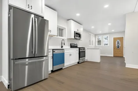 8420 South Carpenter Street Chicago IL 60620