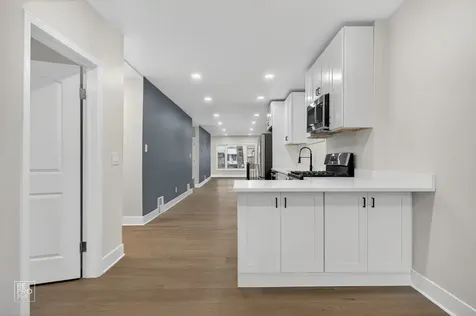 8420 South Carpenter Street Chicago IL 60620