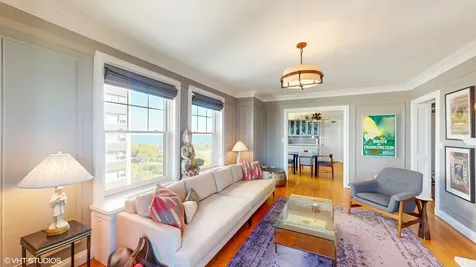 5000 North Marine Drive Chicago IL 60640