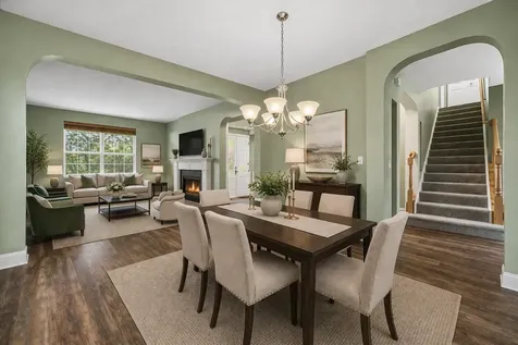 2984 Shamrock Circle Elgin IL 60124